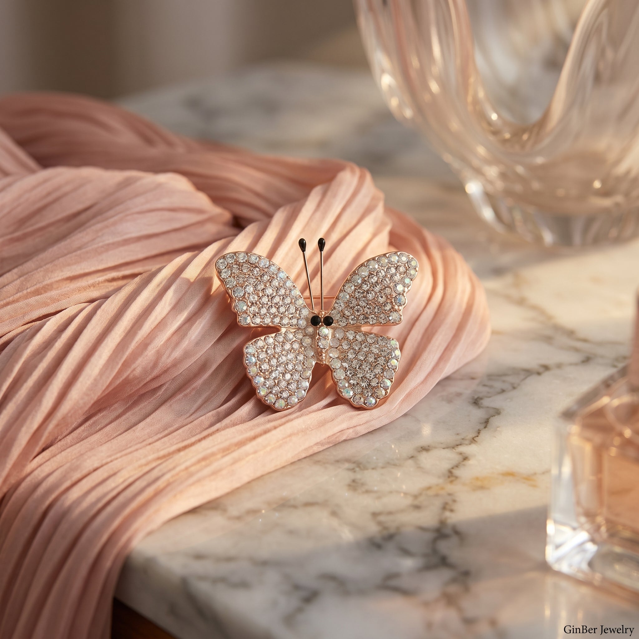 Broche Isis
